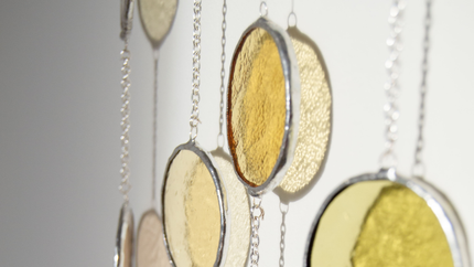 Bakom konstnären: Adela låter ljuset forma sitt univers