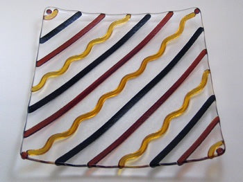 Form 6 Serpentine Medium, 15 x 3 cm.