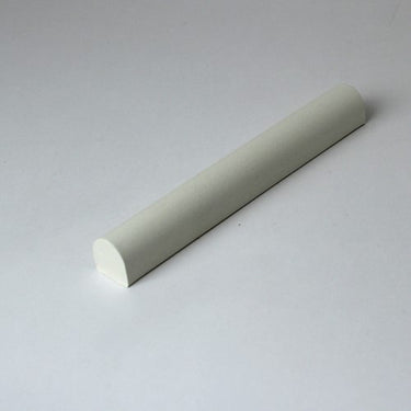 Form 6 Serpentine Medium, 15 x 3 cm.